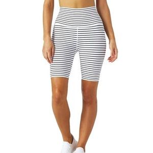 NWT Glyder Women's small White and Black Stripe High Power 8.5" Bike Short